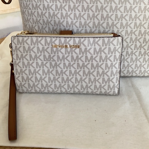 Michael Kors purse & wallet